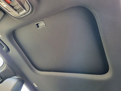 New 2025 Jeep Grand Cherokee L Altitude image 18