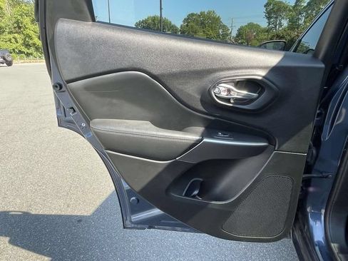 Used 2021 Jeep Cherokee Latitude Lux w/ Sun & Sound Group FWD image 15