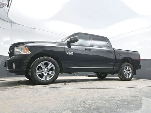 Used 2018 RAM 1500 Express w/ Express Value Package image 31