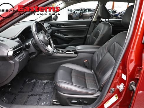Used 2024 Nissan Altima 2.5 SR w/ SR Premium Package FWD image 14