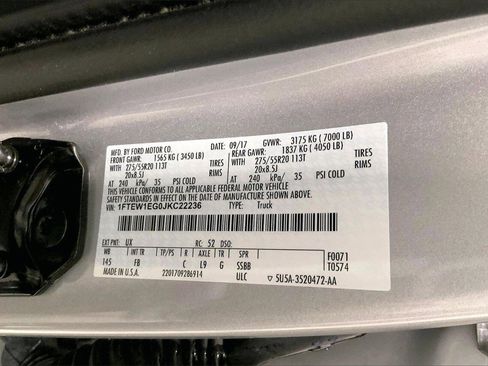 Used 2018 Ford F150 XLT w/ Equipment Group 302A Luxury image 8