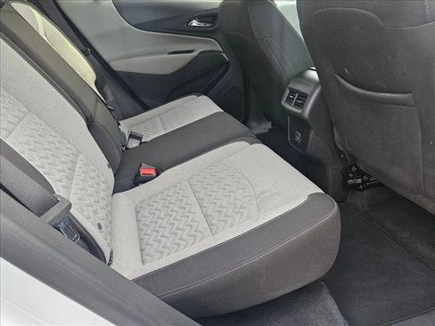 Used 2024 Chevrolet Equinox LT FWD image 18