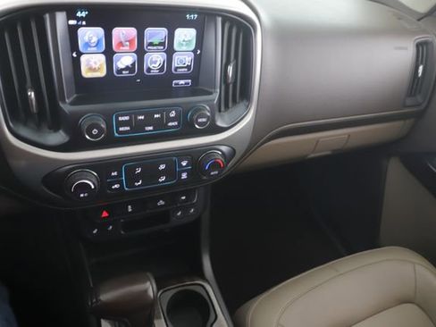 Used 2018 GMC Canyon SLT image 25