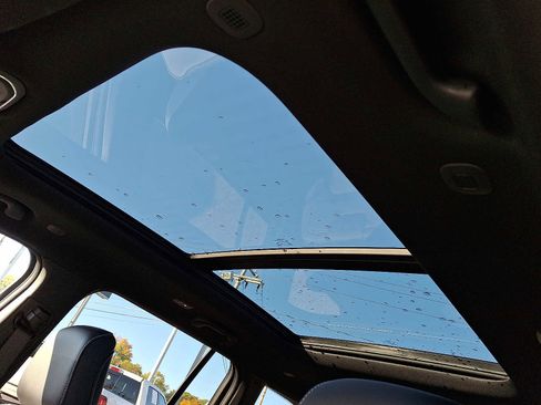 New 2025 Jeep Grand Cherokee Limited w/ Trailer Tow Package image 10