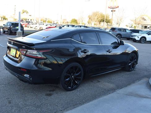 Used 2022 Nissan Maxima SR w/ Sport Mat Group image 10