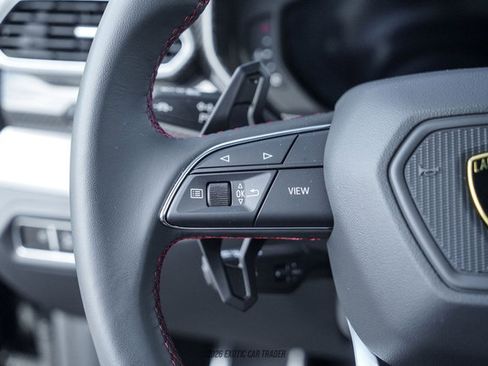 Used 2024 Lamborghini Urus S AWD/4WD image 35