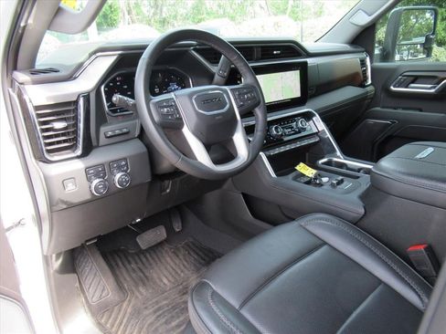Certified 2024 GMC Sierra 2500 Denali w/ Denali Reserve Package AWD/4WD image 17