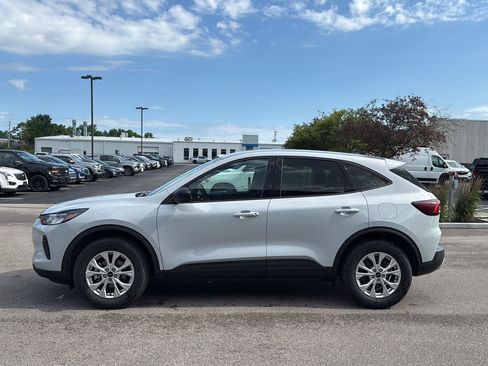 Used 2025 Ford Escape Active AWD/4WD image 6