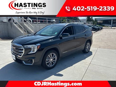 Used 2024 GMC Terrain SLT AWD/4WD image 1