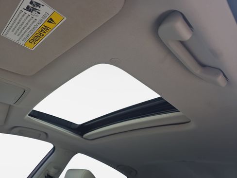 Used 2018 Honda Accord Touring image 28