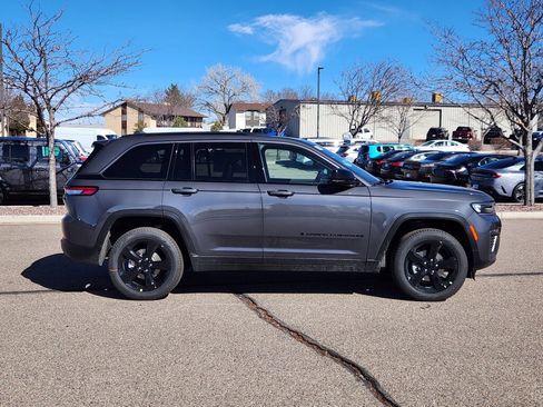 New 2026 Jeep Grand Cherokee Limited image 2