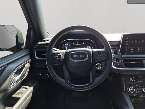 Used 2024 GMC Yukon AT4 w/ Technology Package AWD/4WD image 30