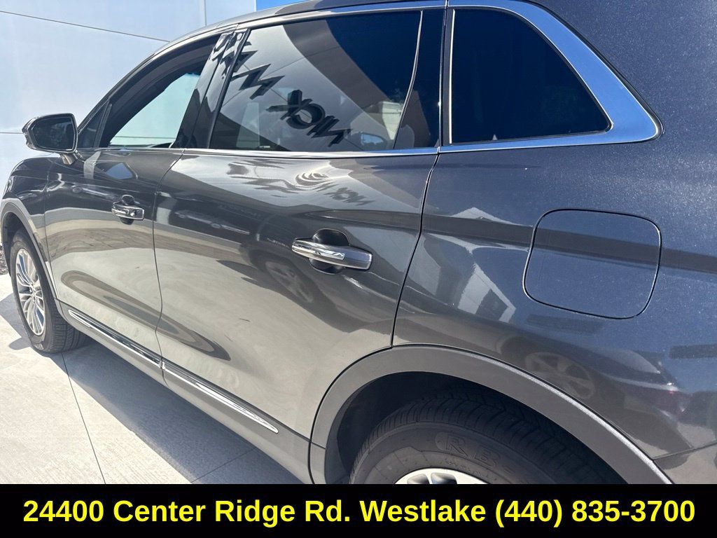 Used 2017 Lincoln MKX Select w/ Select Plus Package AWD/4WD image 13