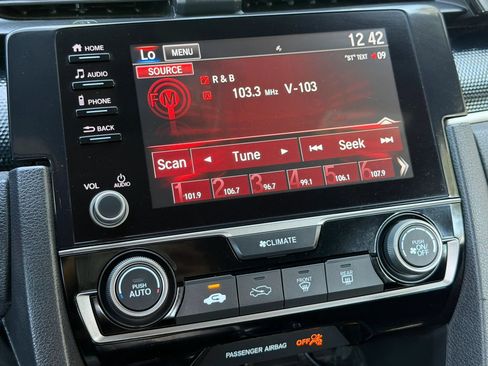Used 2020 Honda Civic Sport image 34
