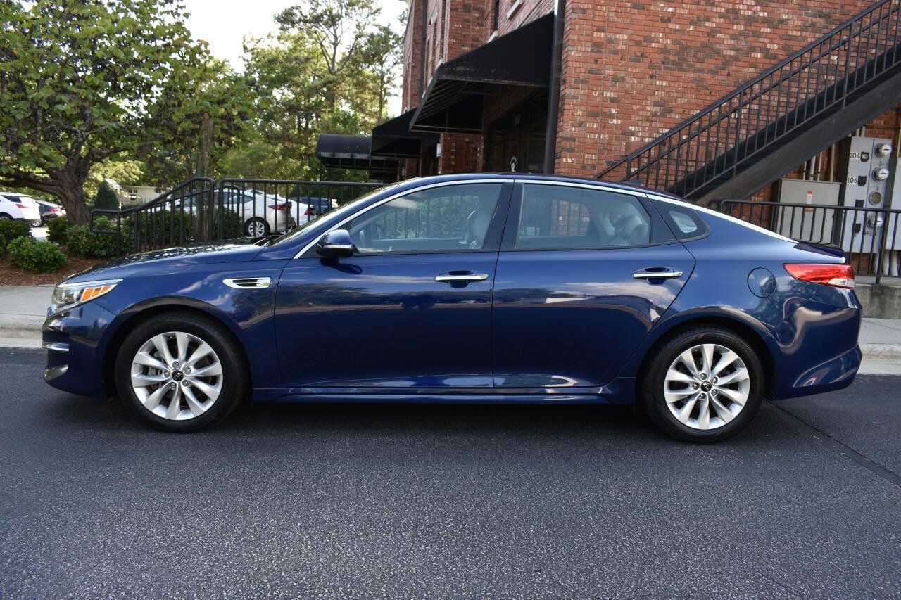 Used 2016 Kia Optima EX w/ Premium Package FWD image 4