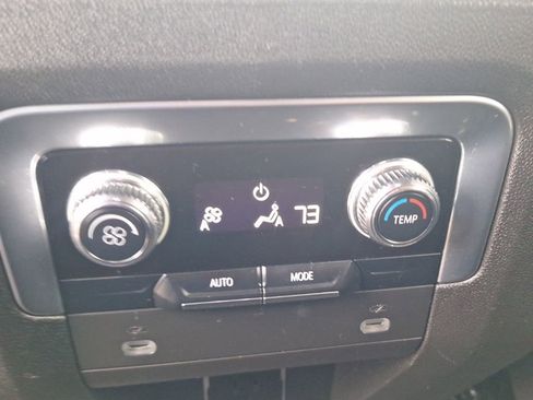 Used 2021 GMC Yukon SLT image 18