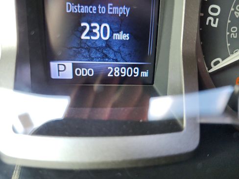 Used 2019 Toyota Tacoma Limited image 25