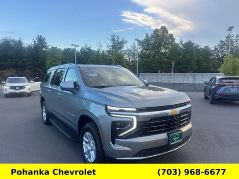 Certified 2026 Chevrolet Suburban LS AWD/4WD image 1