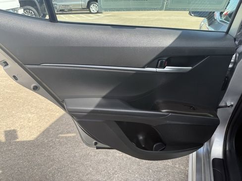 Used 2024 Toyota Camry SE image 27