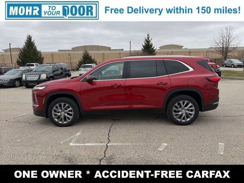 Used 2025 Buick Enclave Preferred image 2