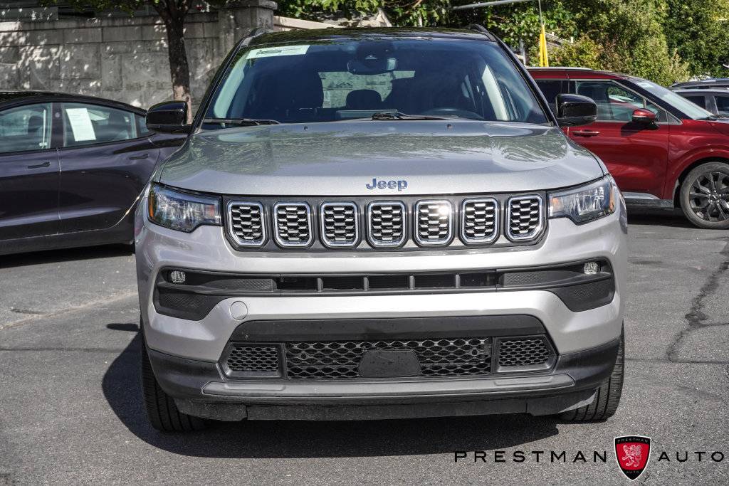 Used 2022 Jeep Compass Limited AWD/4WD image 7