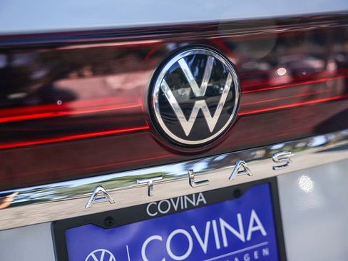 New 2026 Volkswagen Atlas SE image 11