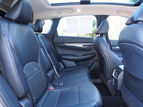 Used 2022 INFINITI QX50 Luxe image 13