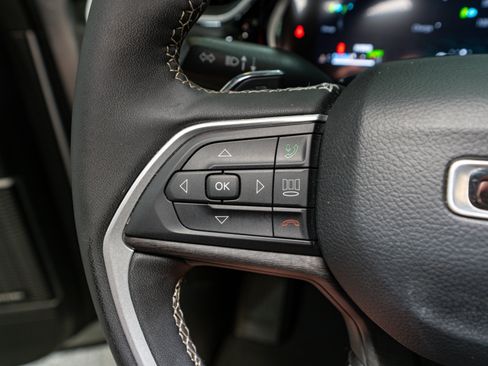 Used 2023 Jeep Grand Cherokee 4WD 4xe image 29