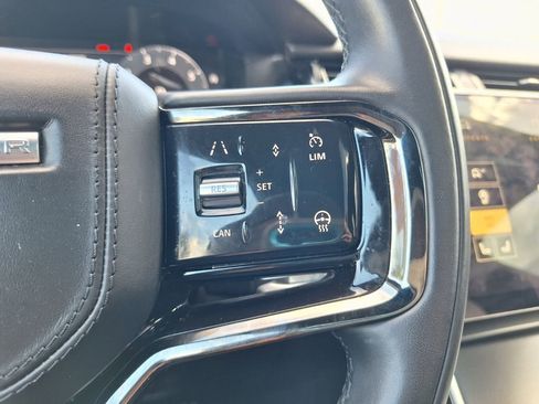 Used 2025 Land Rover Range Rover Velar Dynamic SE image 17