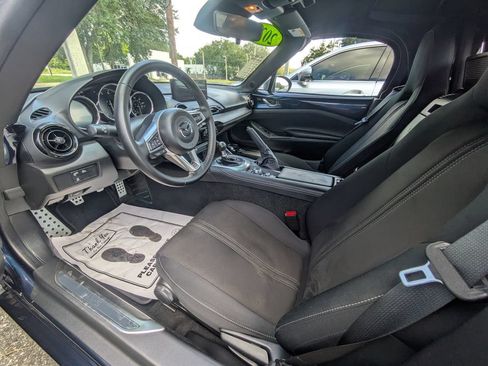 Certified 2025 MAZDA MX-5 Miata Club w/ Interior Package RWD image 10