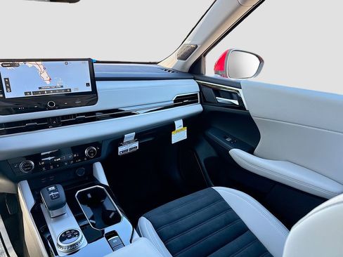 New 2026 Mitsubishi Outlander SE image 25