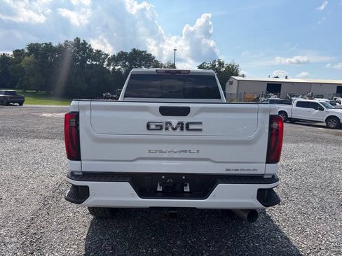Used 2025 GMC Sierra 2500 Denali Ultimate w/ Snow Plow Prep/Camper Package AWD/4WD image 9