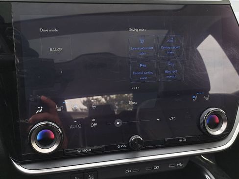 Used 2023 Lexus RZ 450e Premium w/ Technology Package AWD/4WD image 23