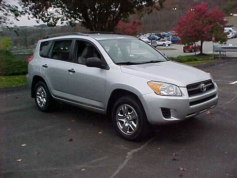 Used 2011 Toyota RAV4 Base 4x4 4dr SUV w/ Preferred Premium Pkg image 21