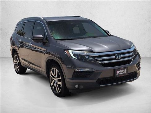 Used 2018 Honda Pilot Elite image 3