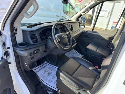 Used 2025 Ford Transit 250 Medium Roof image 13