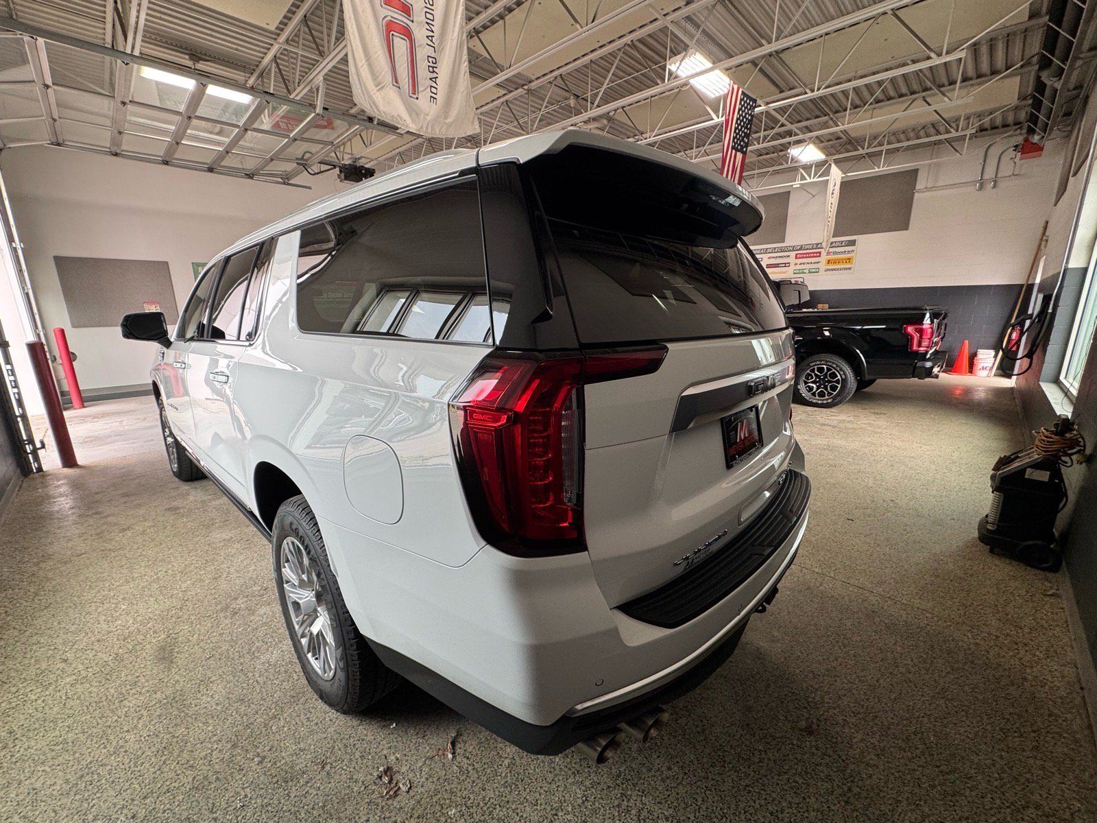 Used 2022 GMC Yukon XL Denali w/ Max Trailering Package AWD/4WD image 7