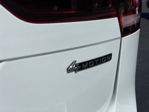 Used 2022 Volkswagen Tiguan SE R-Line image 30