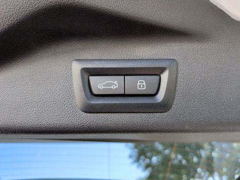 Certified 2025 BMW X7 xDrive40i w/ Premium Package image 43