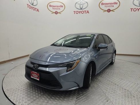 Used 2024 Toyota Corolla LE FWD image 2