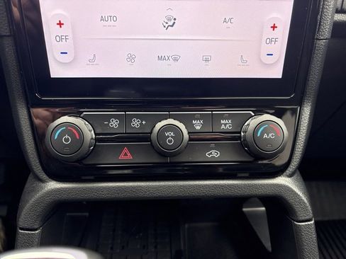 Used 2024 Ford Ranger XLT w/ Technology Package image 28