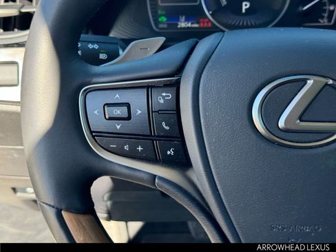 Used 2025 Lexus ES 300h w/ Luxury Package image 23