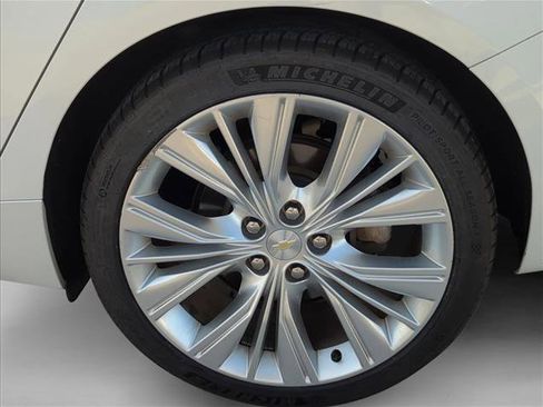 Used 2017 Chevrolet Impala Premier w/ Enhanced Convenience Package image 6