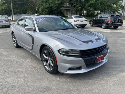 Used 2016 Dodge Charger R/T w/ Plus Group RWD image 7