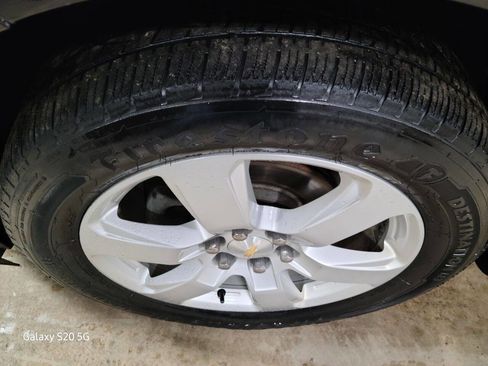 Used 2017 Chevrolet Traverse LT w/ Style and Technology Package image 13