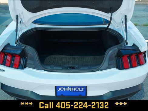 Used 2025 Ford Mustang Coupe RWD image 21
