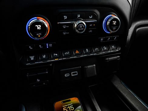 Used 2021 GMC Sierra 3500 Denali w/ Denali Black Diamond Edition image 25