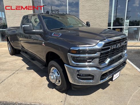 New 2026 RAM 3500 Tradesman AWD/4WD image 12