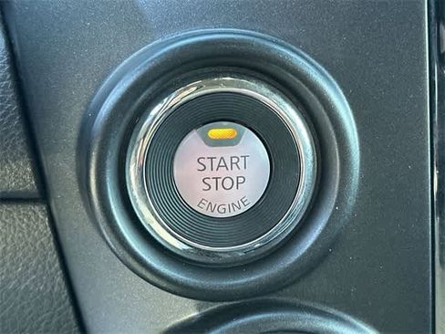 Used 2023 Nissan Titan PRO-4X w/ Pro-4x Convenience Package image 11