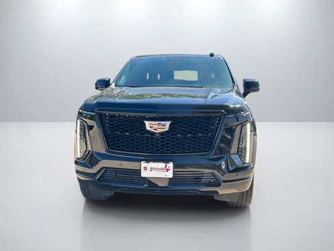 Used 2025 Cadillac Escalade Sport Platinum AWD/4WD image 2